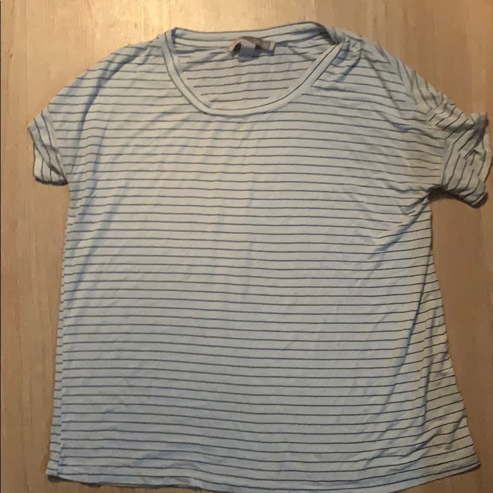 Forever 21 T-Shirt